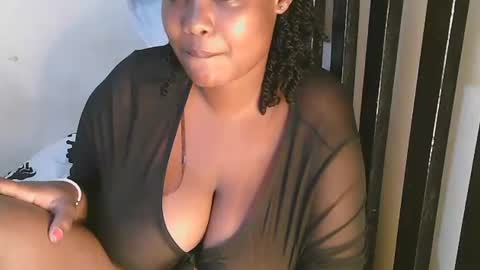 Snapshot of sexxy_mish chatting on September 19, 4:27 am sexxy_mish online show from September 19, 4:27 am