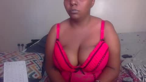 Snapshot of sexxy_surphire chatting on September 23, 12:48 am Sexxy surphire online show from September 23, 12:48 am