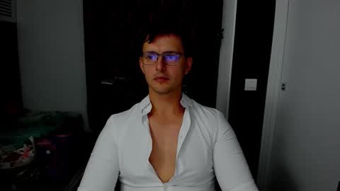 Snapshot of sexxymuscles4u chatting on October 7, 11:50 am Sexxymuscles4U online show from October 7, 11:50 am
