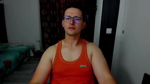 Snapshot of sexxymuscles4u chatting on September 10, 12:06 pm Sexxymuscles4U online show from September 10, 12:06 pm