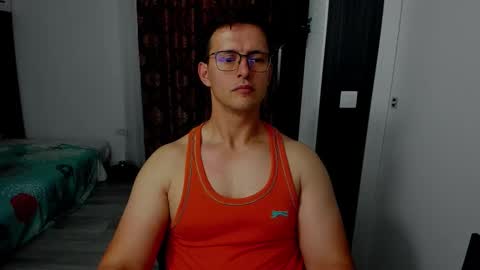 Snapshot of sexxymuscles4u chatting on September 13, 9:45 am Sexxymuscles4U online show from September 13, 9:45 am