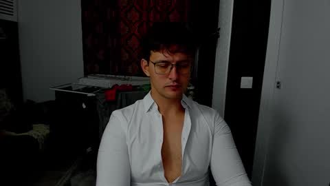 Sexxymuscles4U online show from October 30, 9:21 am