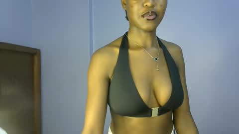 kiki online show from November 26, 8:38 pm