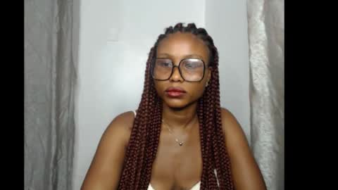 Sexy blackgirl2 online show from December 14, 8:15 pm