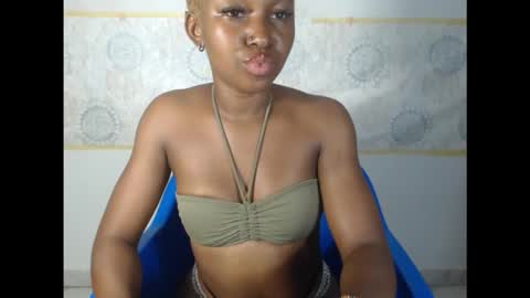 Snapshot of sexy_bluey247 chatting on October 15, 7:58 pm sexy_bluey247 online show from October 15, 7:58 pm