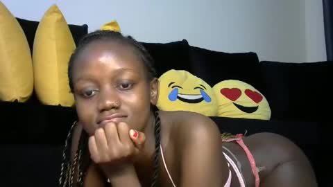 Snapshot of sexy_boobs23 chatting on February 28, 1:05 am liya online show from February 28, 1:05 am