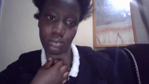 Snapshot of sexy_butty01 chatting on October 17, 12:36 am sexy_butty01 online show from October 17, 12:36 am