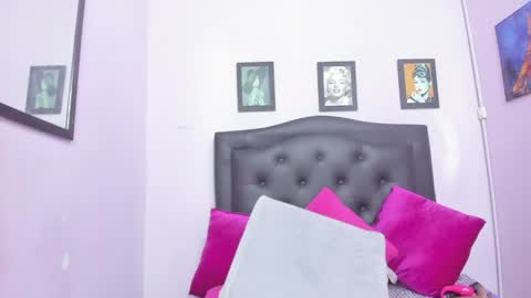 sexy_candy18x online show from May 13, 12:09 am