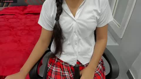 Snapshot of sexy_doll_1_ chatting on March 2, 5:14 pm Sexydoll online show from March 2, 5:14 pm