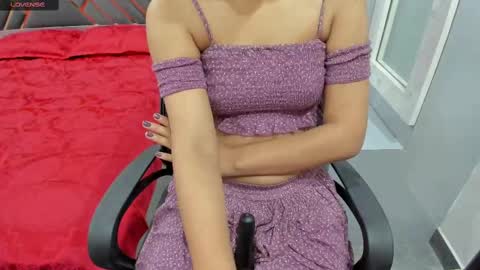 Snapshot of sexy_doll_1_ chatting on February 19, 11:46 pm Sexydoll online show from February 19, 11:46 pm