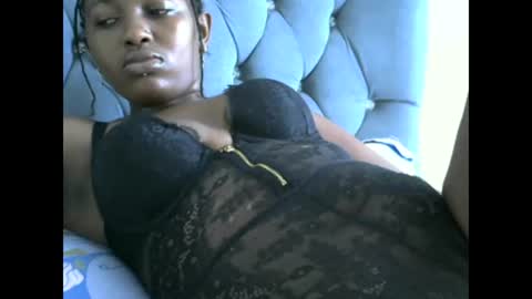 Snapshot of sexy_ebony_bliss chatting on January 14, 4:57 am adasa online show from January 14, 4:57 am