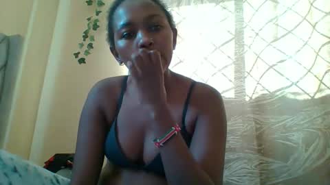 Snapshot of sexy_ebony_bliss chatting on October 14, 12:52 pm adasa online show from October 14, 12:52 pm