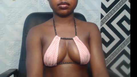 Snapshot of sexy_floral chatting on September 21, 6:56 pm Angela online show from September 21, 6:56 pm