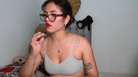 Snapshot of sexy_lia_latina chatting on September 16, 4:15 am Celeste online show from September 16, 4:15 am