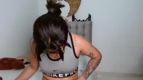 Snapshot of sexy_lia_latina chatting on October 3, 2:10 am Celeste online show from October 3, 2:10 am