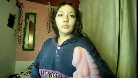 sexy lolas online show from February 22, 7:12 am