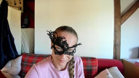 Marlen online show from November 5, 9:11 am