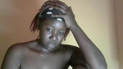 Snapshot of sexy_melanin11 chatting on October 22, 2:19 pm sexy_melanin11 online show from October 22, 2:19 pm