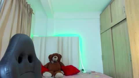 sexy_nicole_ricutty online show from September 17, 2:59 am