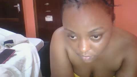 sexy_phee online show from October 28, 8:37 am