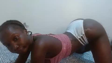 Snapshot of sexy_red17 chatting on October 12, 3:04 pm sexy online show from October 12, 3:04 pm