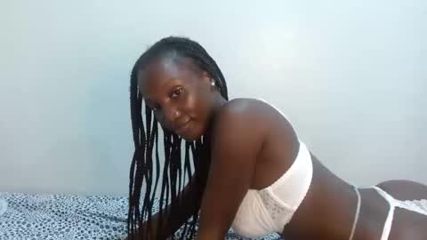 Snapshot of sexy_red17 chatting on October 16, 6:29 pm sexy online show from October 16, 6:29 pm