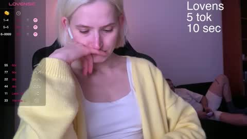 Snapshot of sexy_sweets chatting on September 14, 6:20 pm Sexy-Sweets online show from September 14, 6:20 pm