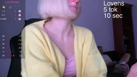 Snapshot of sexy_sweets chatting on September 16, 6:38 am Sexy-Sweets online show from September 16, 6:38 am