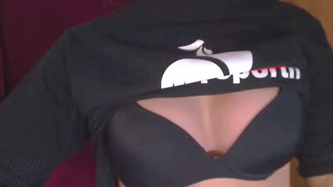 Snapshot of sexy_venus_sexy chatting on October 14, 9:18 pm venus online show from October 14, 9:18 pm