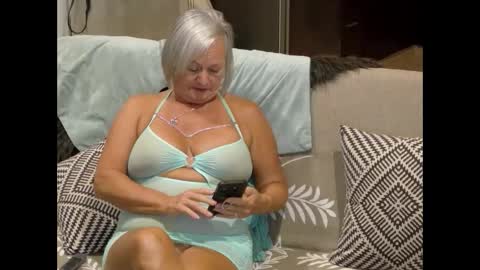Sexy GILF Allie Kay online show from September 27, 2:31 am