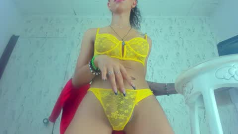 Snapshot of sexybabgirl chatting on September 24, 7:20 pm SexyBabyGirl online show from September 24, 7:20 pm