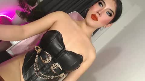 Snapshot of sexybaby2999 chatting on September 30, 5:23 pm Lexie online show from September 30, 5:23 pm