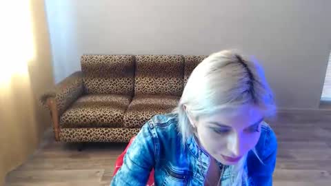 Snapshot of sexybeatriice chatting on February 27, 7:08 am sexybeatriice online show from February 27, 7:08 am