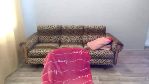 sexybeatriice online show from December 14, 7:25 am