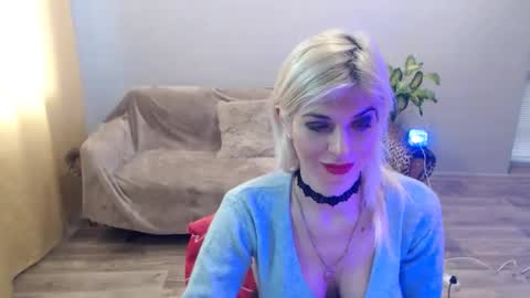 sexybeatriice online show from February 17, 8:02 am