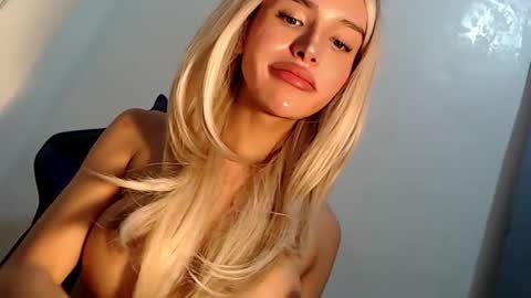 Snapshot of sexybite1 chatting on February 11, 12:47 pm Seraphina Blaze online show from February 11, 12:47 pm