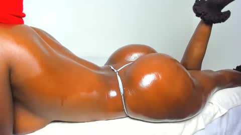 sexybootydoll online show from April 9, 8:03 pm