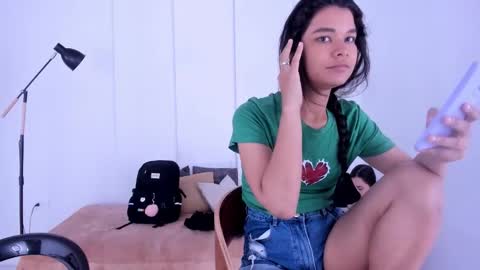 chanell and yina online show from January 17, 2:26 pm