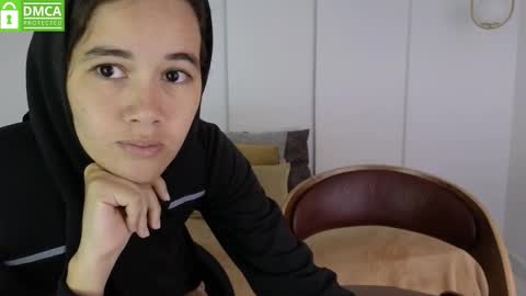 chanell and yina online show from March 2, 1:18 pm