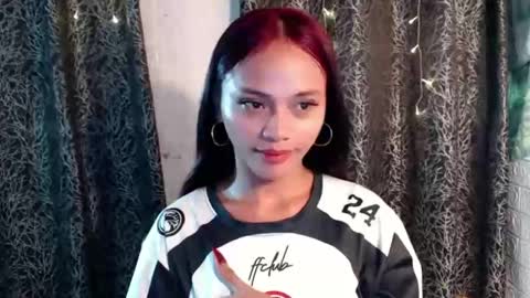 Miss Cheng online show from March 2, 8:43 am