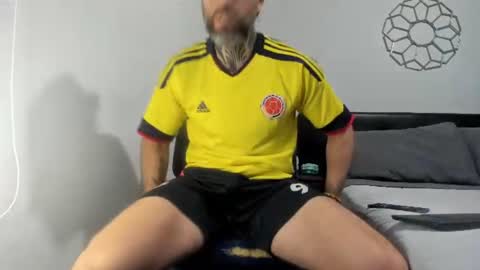Antonioylola online show from July 7, 1:37 pm