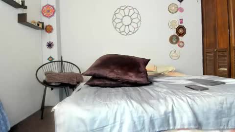 Antonioylola online show from December 17, 2:46 pm