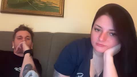 sexycouple41110 online show from March 10, 2:38 am