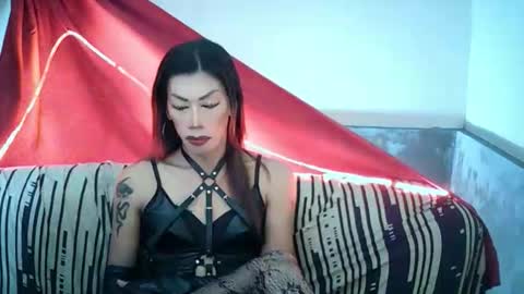 Devine online show from March 25, 1:01 am