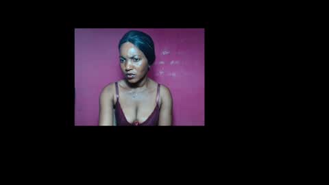 sexydoll32 online show from March 12, 11:41 pm