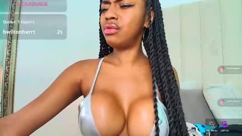 Vanessa online show from December 4, 9:03 pm