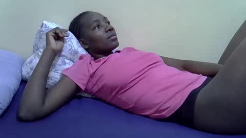 sexyghurl12 online show from February 16, 8:01 am