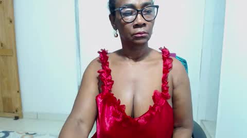 sexyhanny4u online show from December 4, 11:32 am