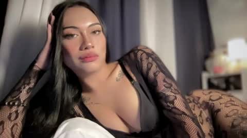 maxine online show from March 19, 6:35 pm