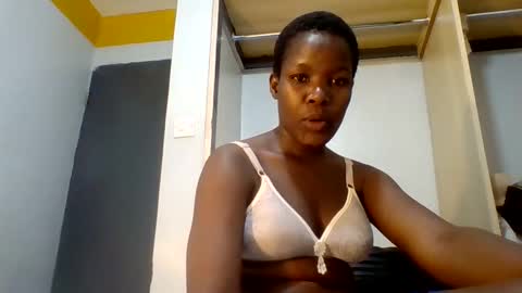 Snapshot of sexymelanin001 chatting on September 27, 5:32 pm sexymelanin001 online show from September 27, 5:32 pm